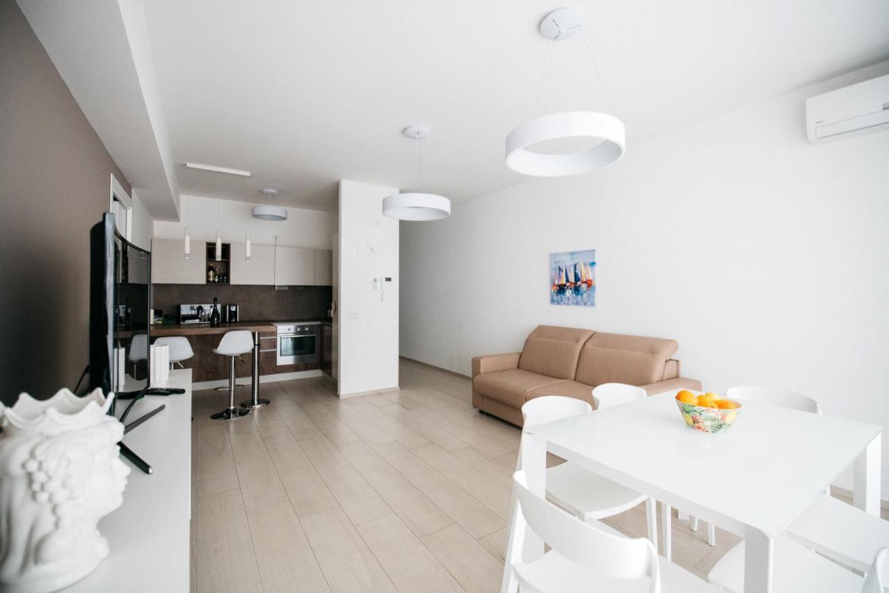 Diana - Taormina Minerva Luxury Apartment By Taormina Holidays מראה חיצוני תמונה